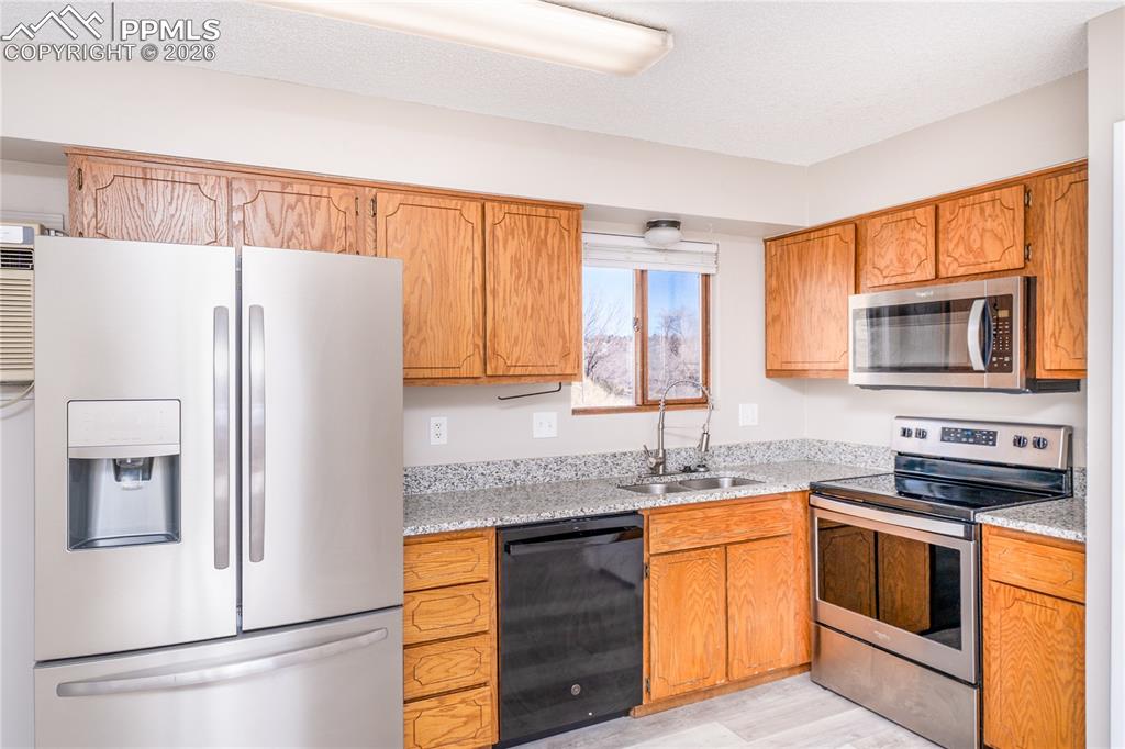 2516 Glen View Avenue Colorado Springs CO 80904