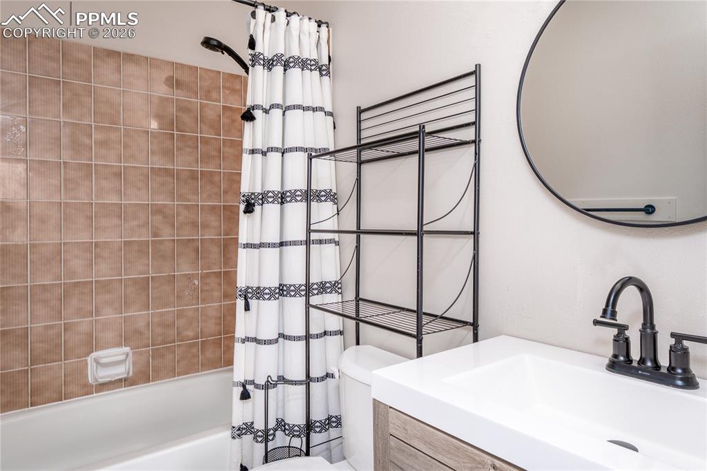 2516 Glen View Avenue Colorado Springs CO 80904