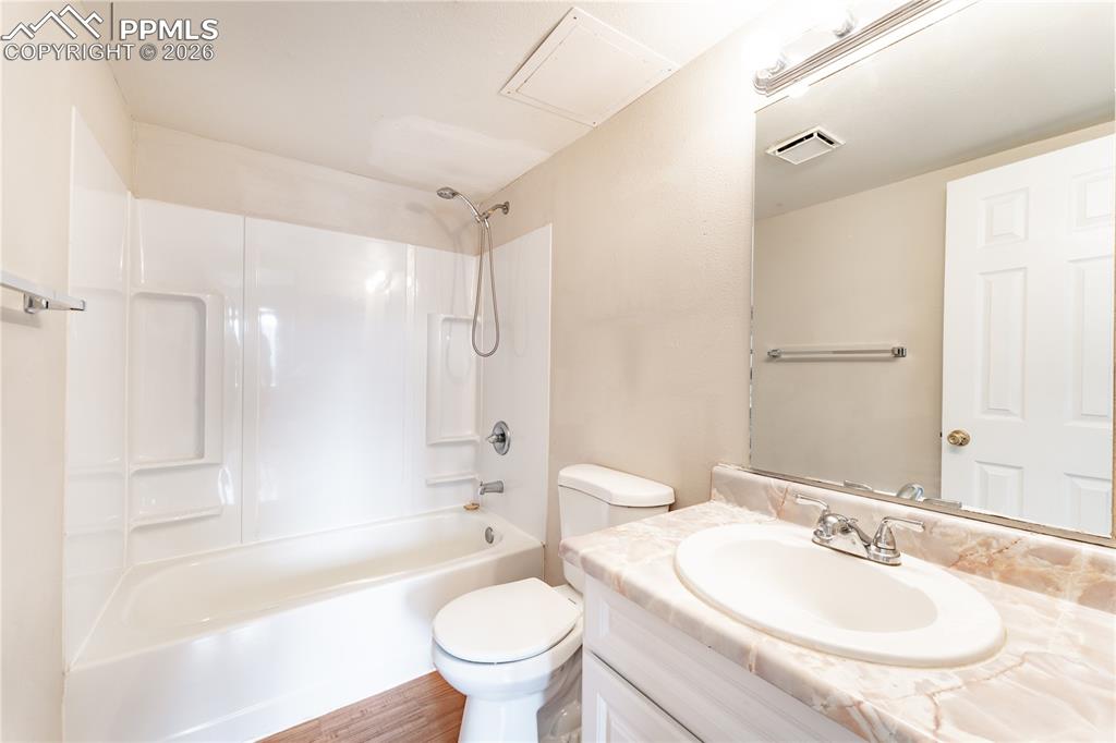 2516 Glen View Avenue Colorado Springs CO 80904