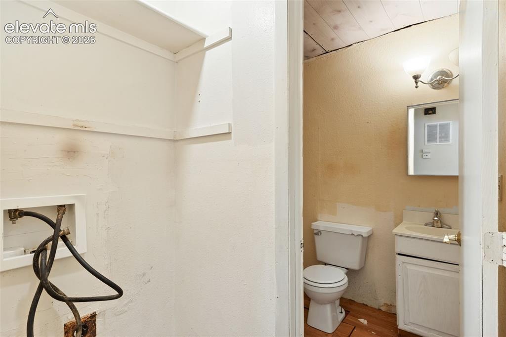 372-374 Greensboro Colorado Springs CO 80906