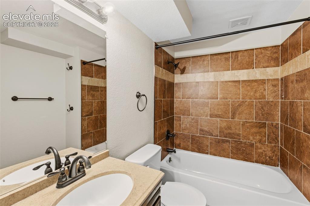 6635 Defoe Place Colorado Springs CO 80911