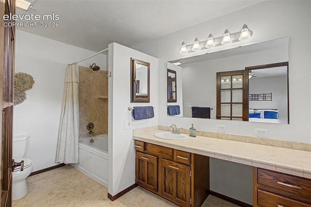5905 Castlewood Lane Colorado Springs CO 80918