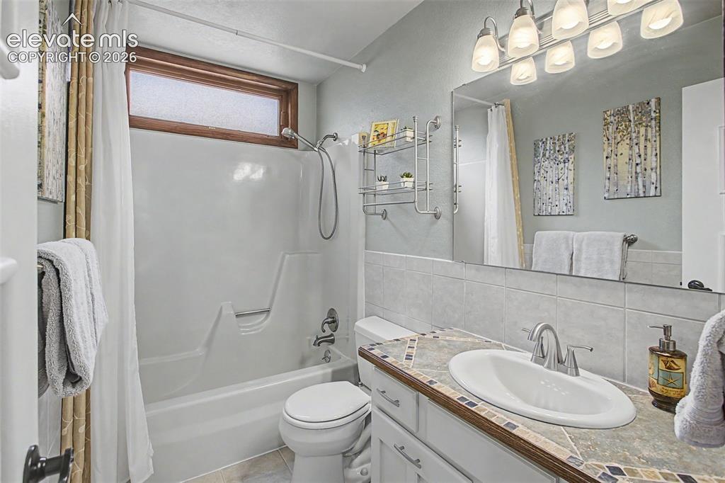 5905 Castlewood Lane Colorado Springs CO 80918