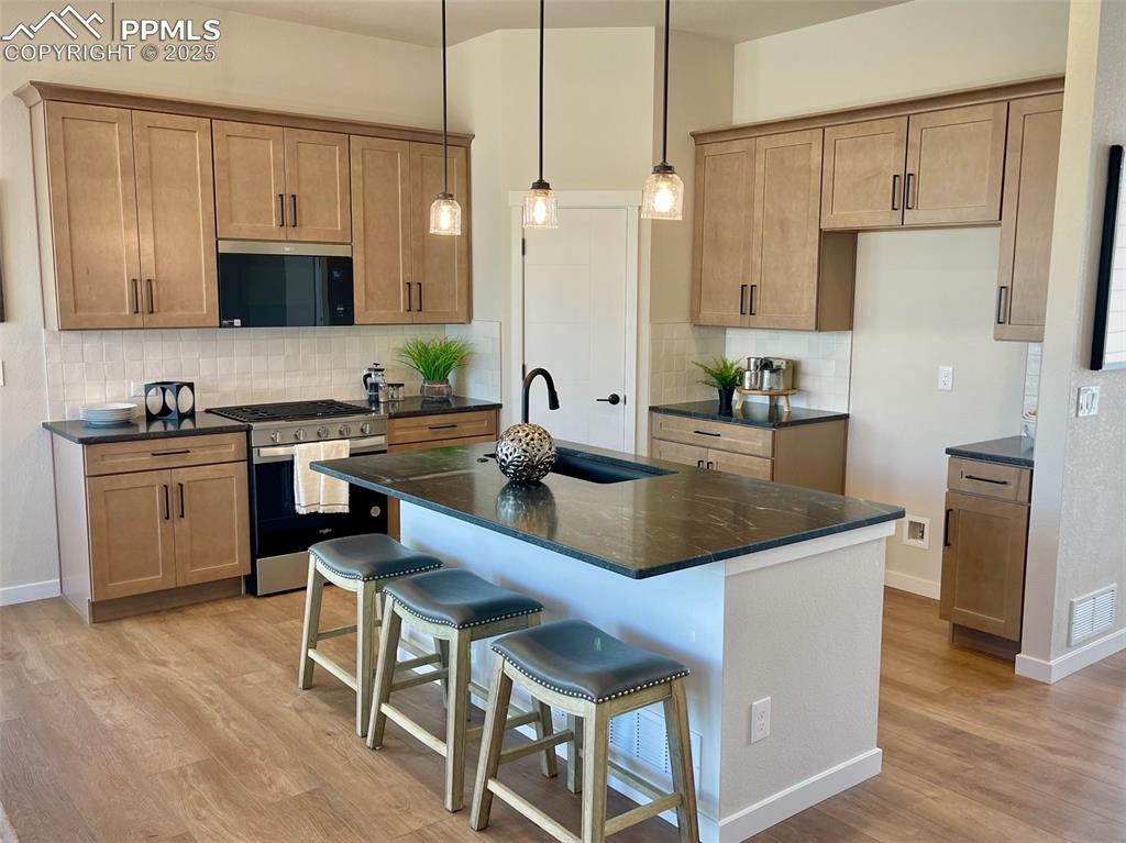 6611 Vistancia Avenue Colorado Springs CO 80922