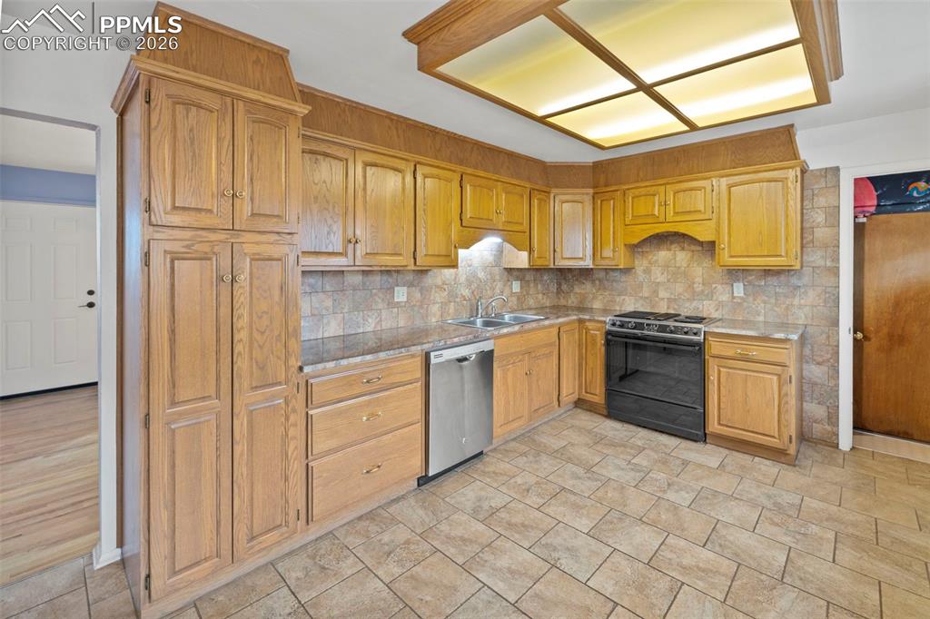 2121 Patrician Way Colorado Springs CO 80909