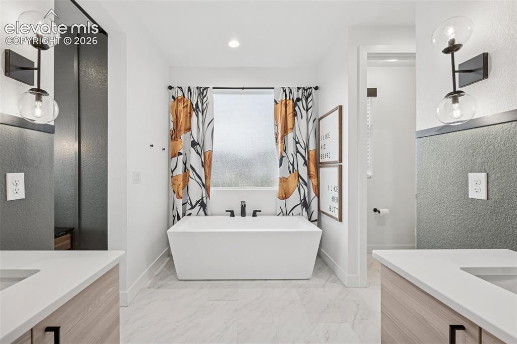 10276 Kentwood Drive Colorado Springs CO 80924