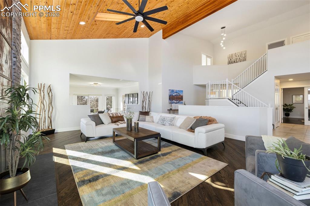 1915 Hunters Point Lane Colorado Springs CO 80919