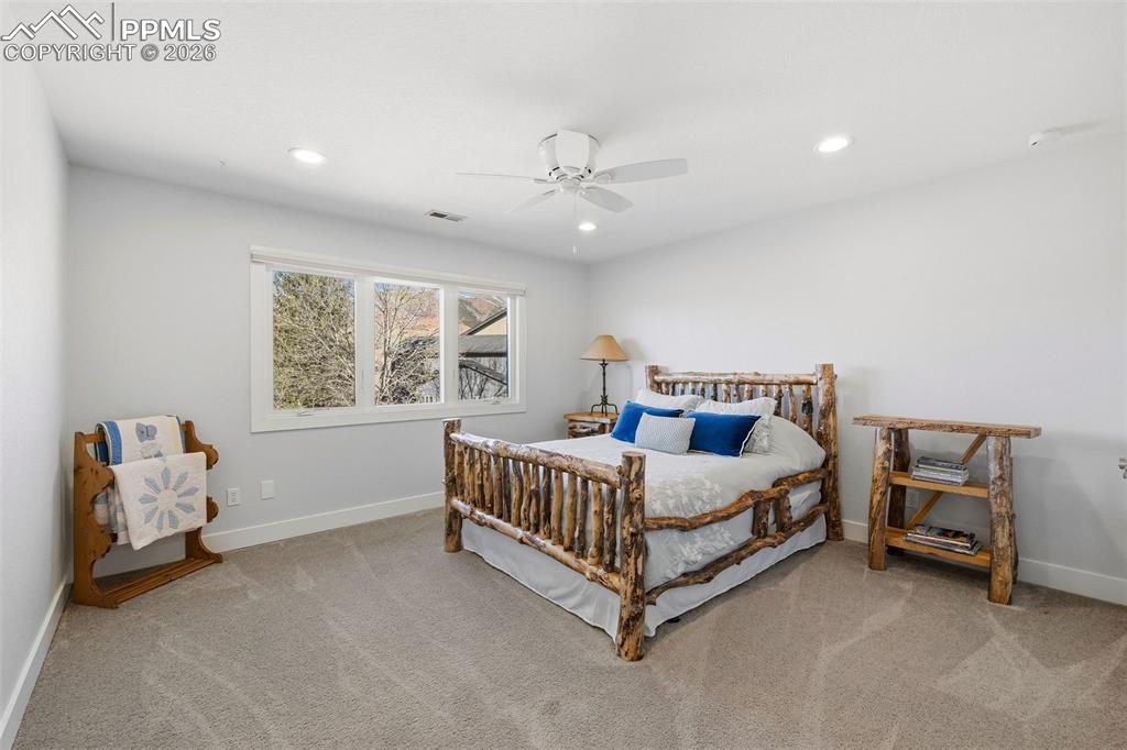 1915 Hunters Point Lane Colorado Springs CO 80919
