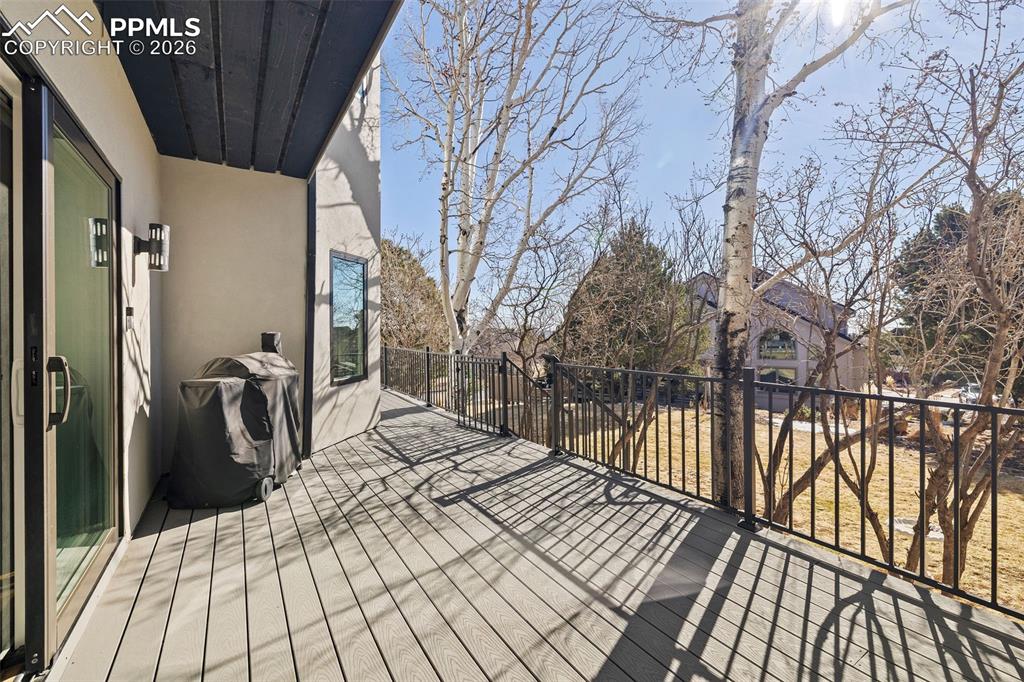 1915 Hunters Point Lane Colorado Springs CO 80919