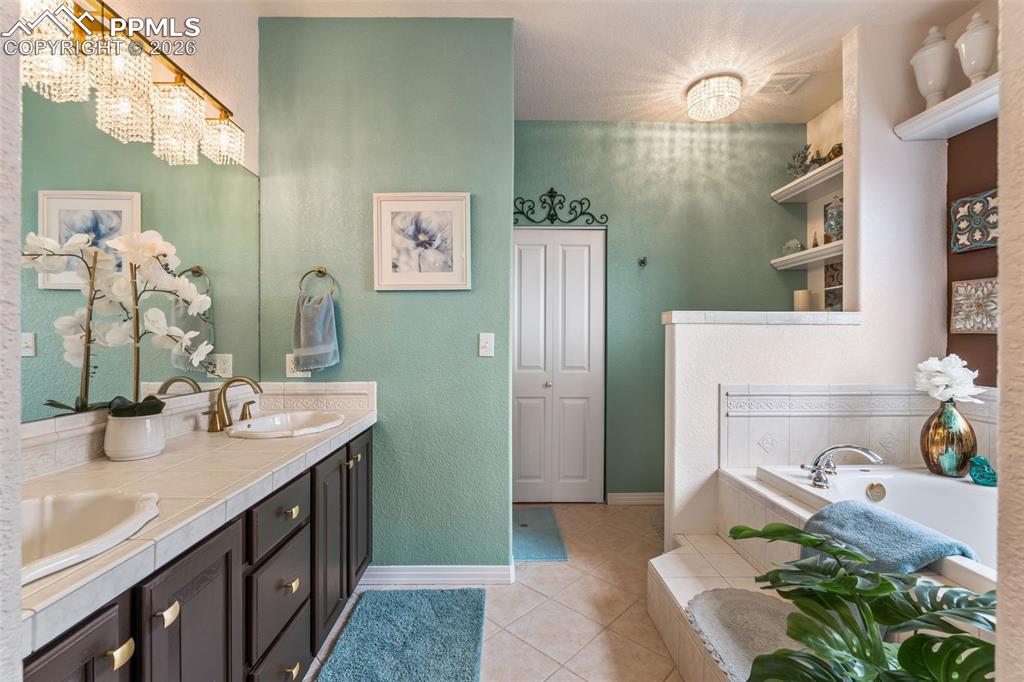 979 Pinehurst Court Bennett CO 80102