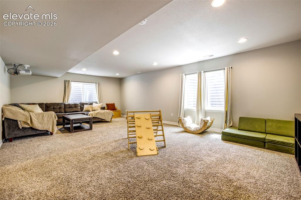 6022 Meadowbank Lane Colorado Springs CO 80925