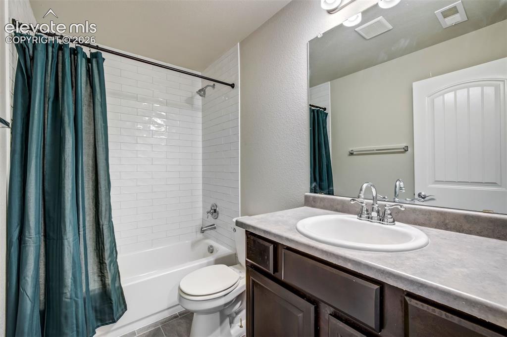6022 Meadowbank Lane Colorado Springs CO 80925