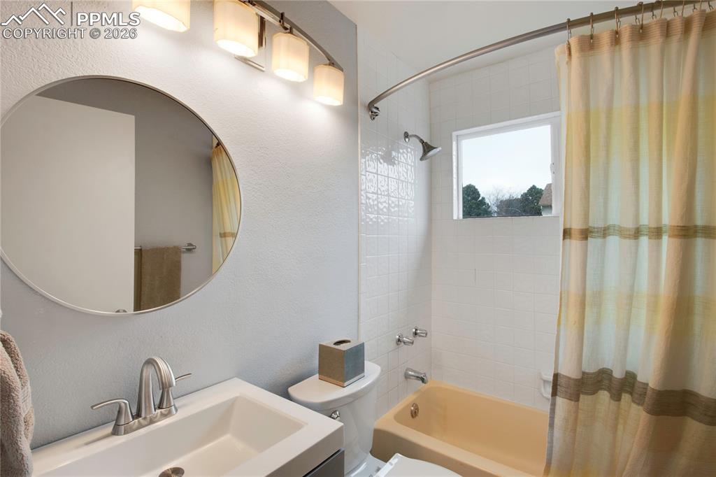 5857 Wisteria Drive Colorado Springs CO 80919