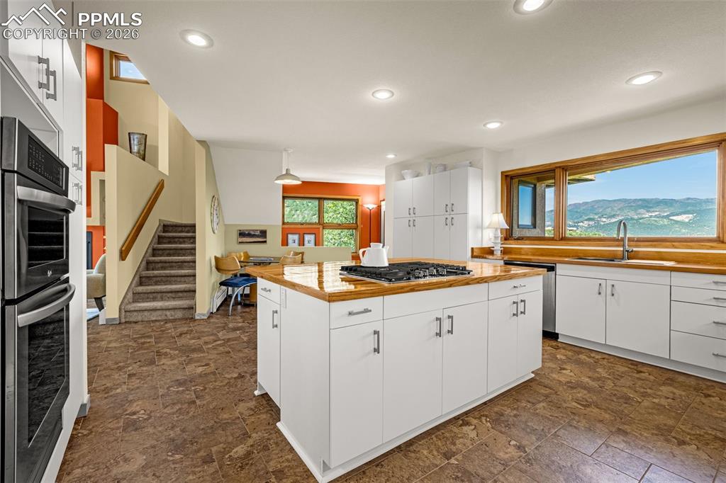 531 Crystal Hills Boulevard Manitou Springs CO 80829