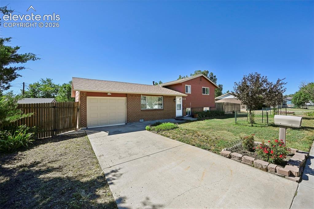 313 Cranbrook Circle Colorado Springs CO 80906