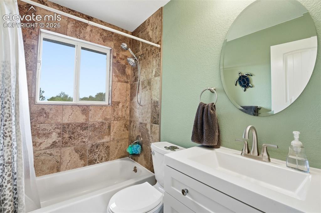 1374 Nokomis Drive Colorado Springs CO 80915