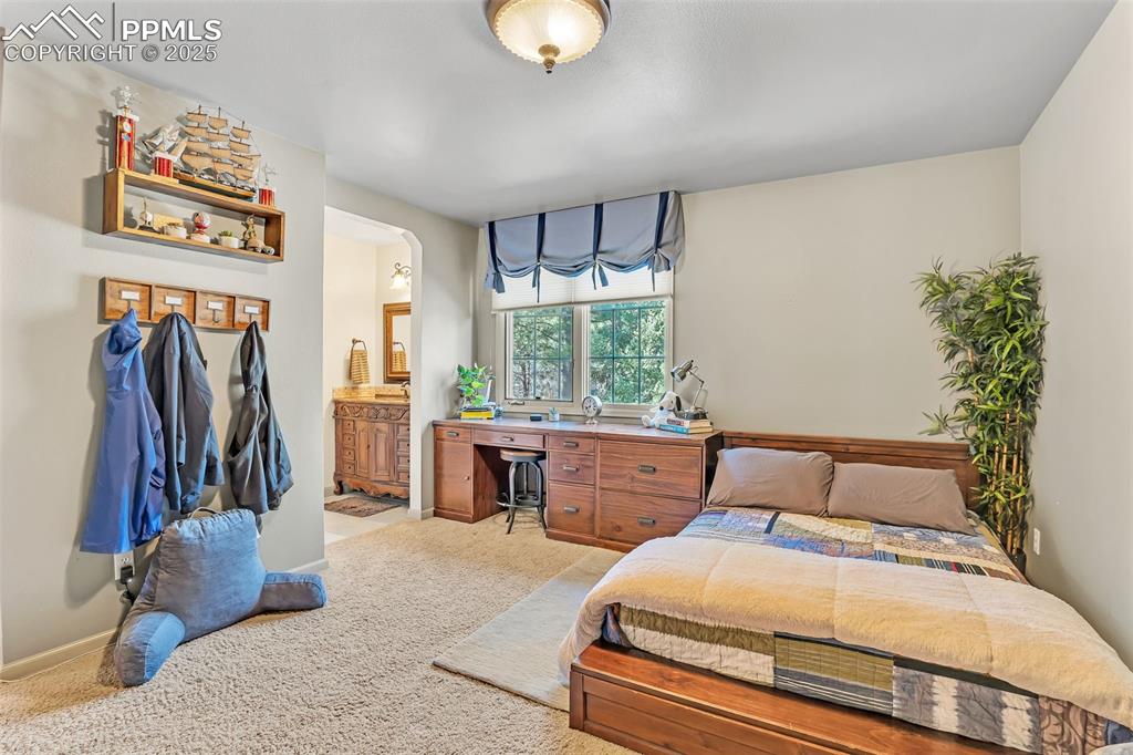 583 Silver Oak Grove Colorado Springs CO 80906