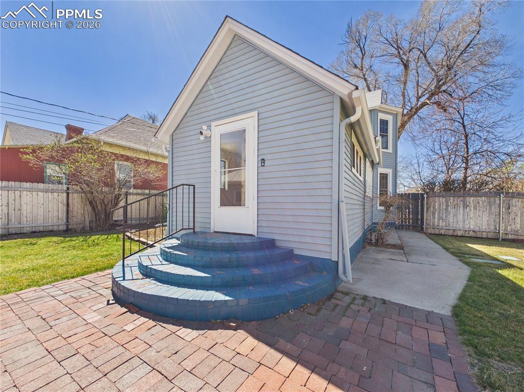 425 W Pitkin Avenue Pueblo CO 81004