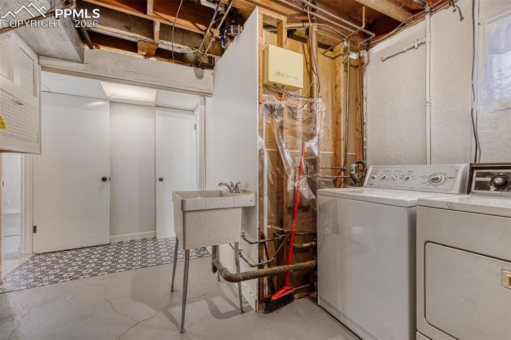 520 Crestridge Avenue Colorado Springs CO 80906