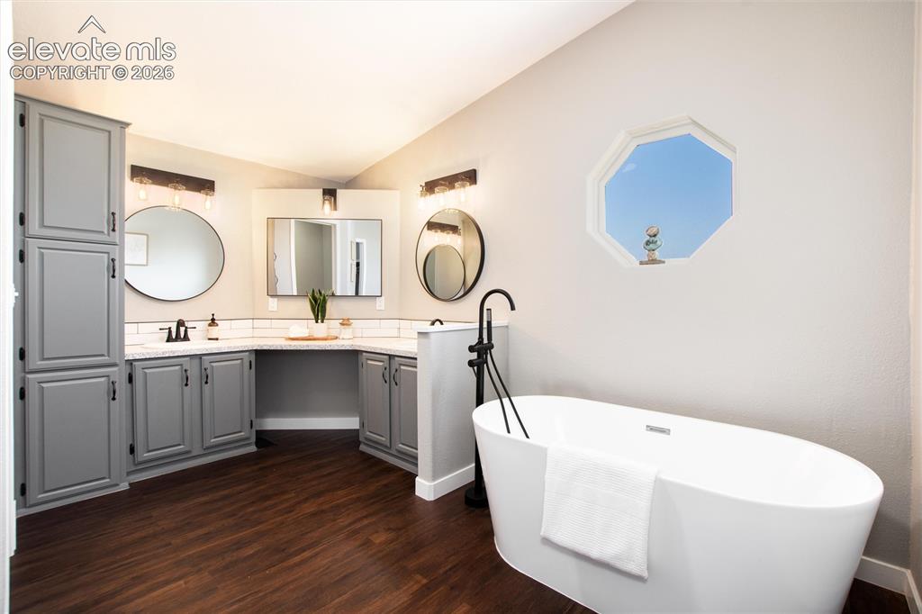 11100 Haskel Creek Road Larkspur CO 80118