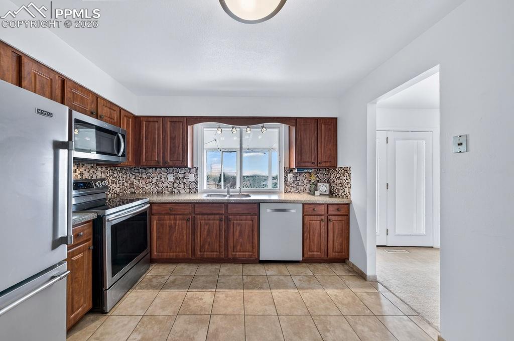 5425 Zapato Drive Colorado Springs CO 80917