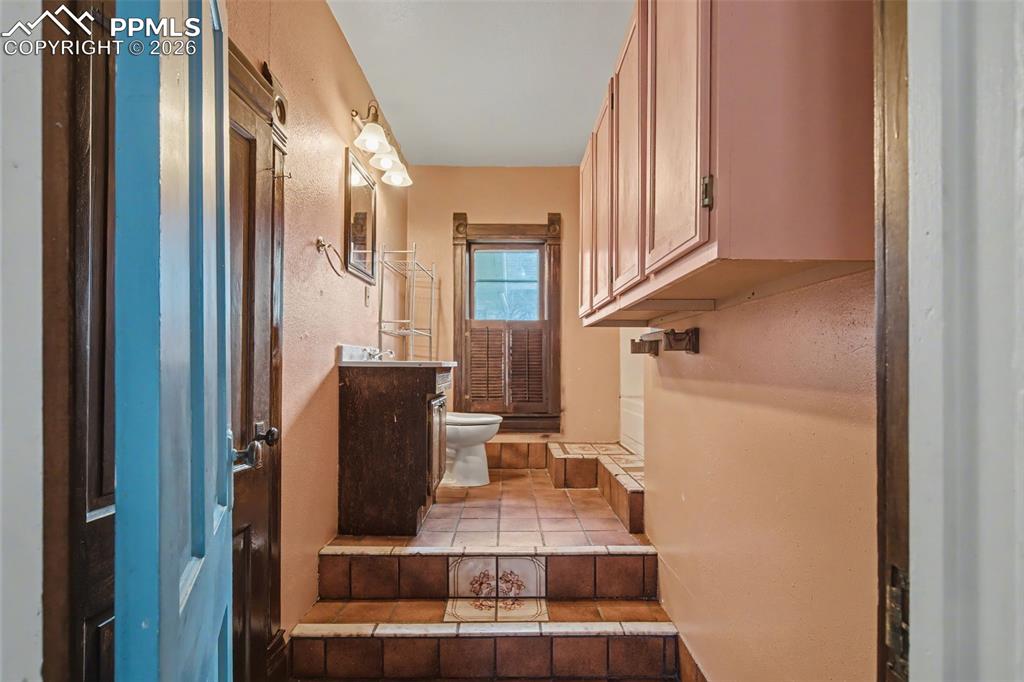 1513 W Cucharras Street Colorado Springs CO 80904