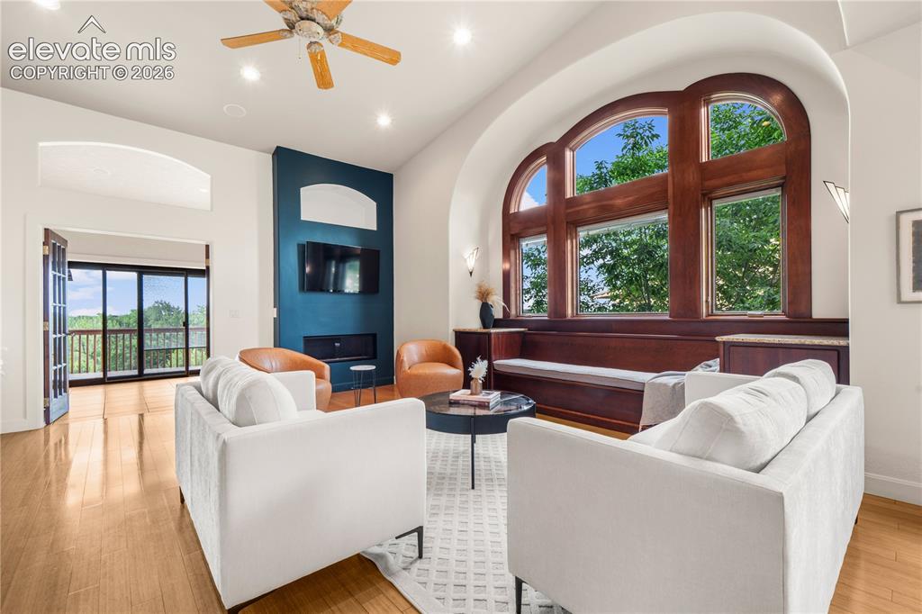 50 Aberdeen Bluff Pueblo CO 81004