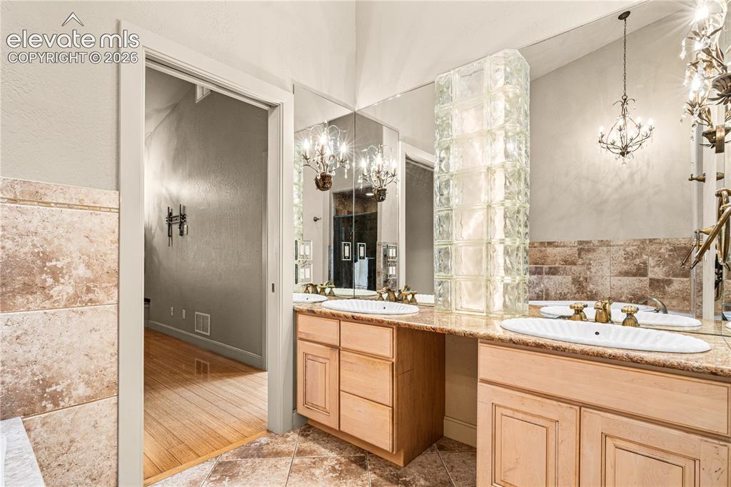50 Aberdeen Bluff Pueblo CO 81004