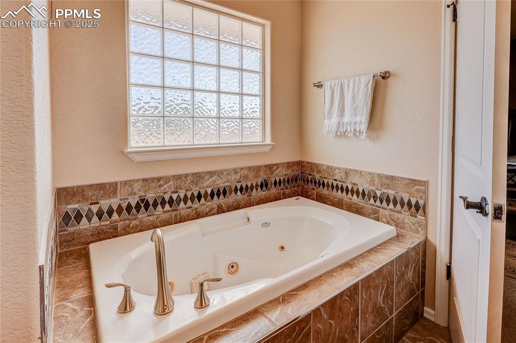 1352 N Blue Lake Lane Pueblo CO 81007