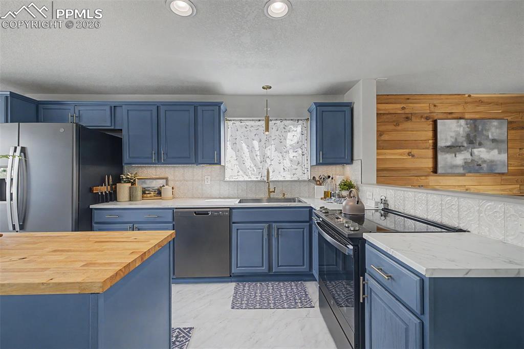 6292 Hartman Drive Colorado Springs CO 80923
