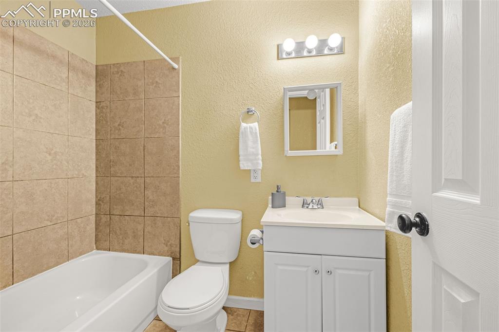 1422 Rushmore Drive Colorado Springs CO 80910