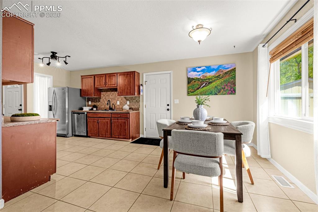 1422 Rushmore Drive Colorado Springs CO 80910