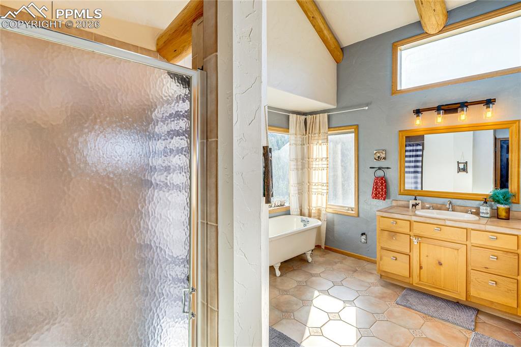 528 Mohawk Heights Florissant CO 80816