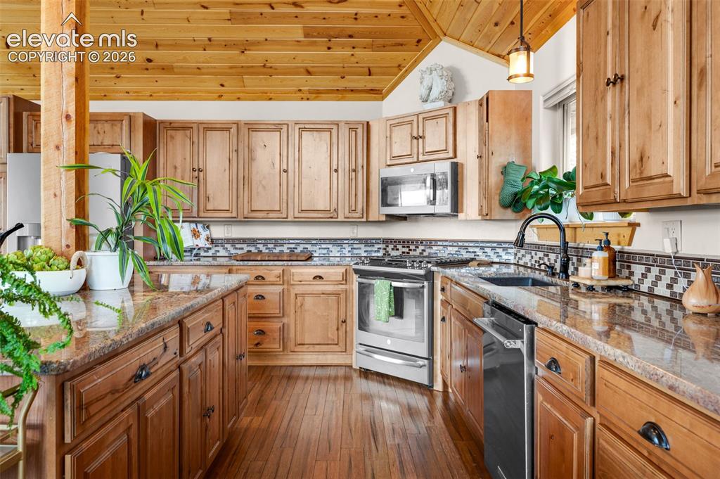 205 Eagleview Circle Florissant CO 80816