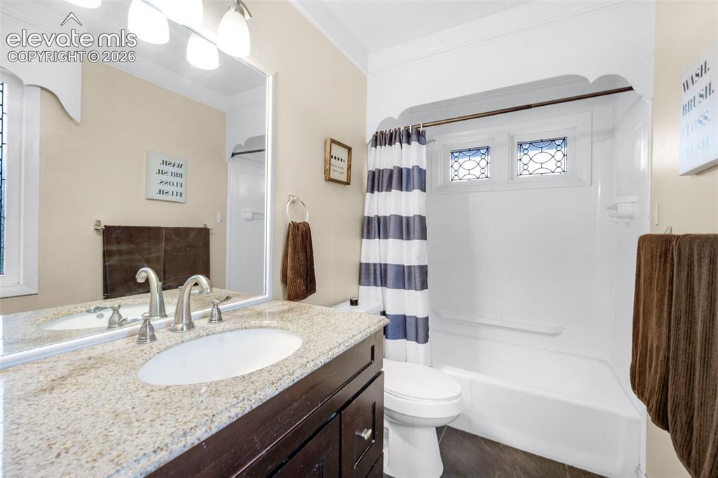 205 Eagleview Circle Florissant CO 80816