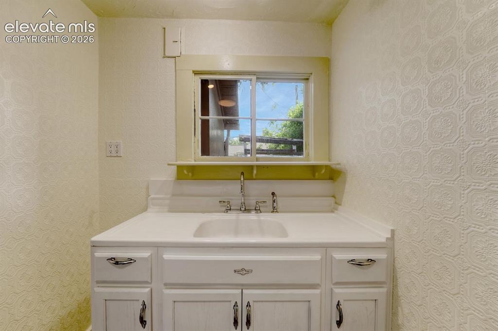 2313 W Bijou Street Colorado Springs CO 80904