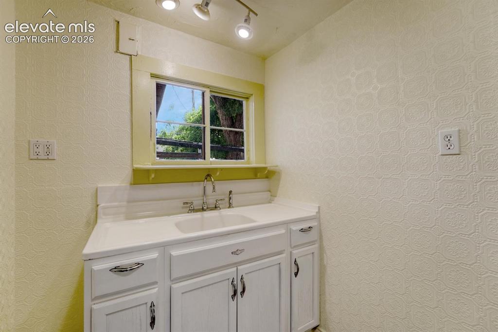 2313 W Bijou Street Colorado Springs CO 80904