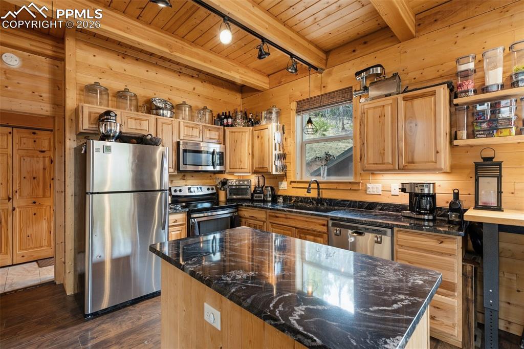 325 Willow Road Divide CO 80814