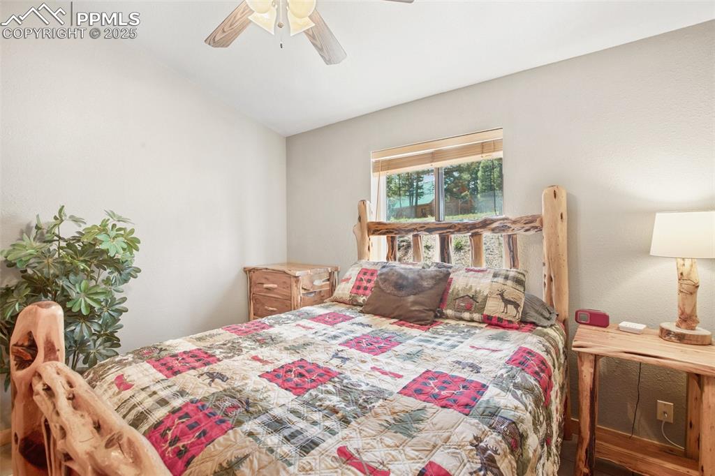 31 Handcart Circle Florissant CO 80816