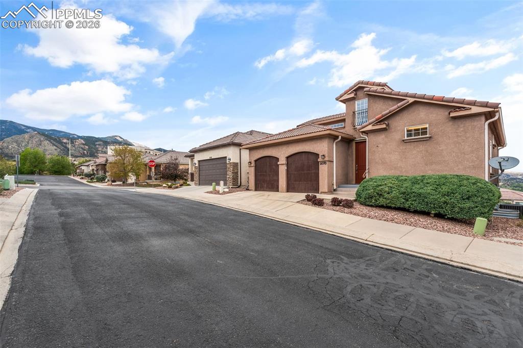 2070 Cheyenne Summer View Colorado Springs CO 80904