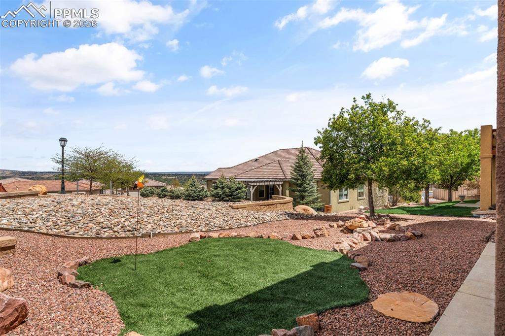 2070 Cheyenne Summer View Colorado Springs CO 80904