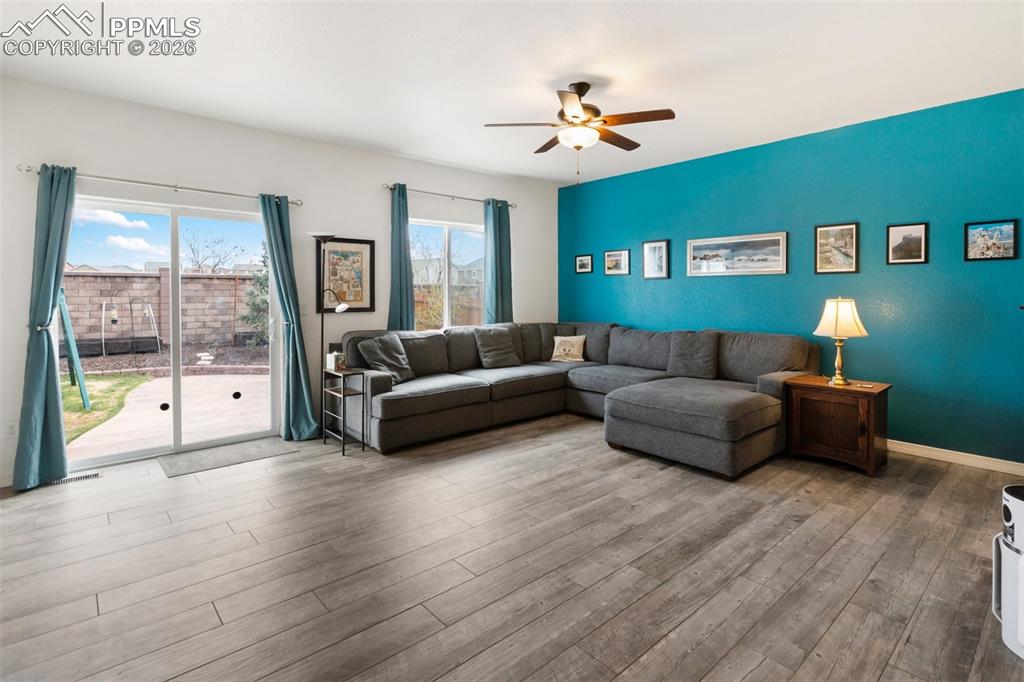 8458 Chasewood Loop Colorado Springs CO 80908