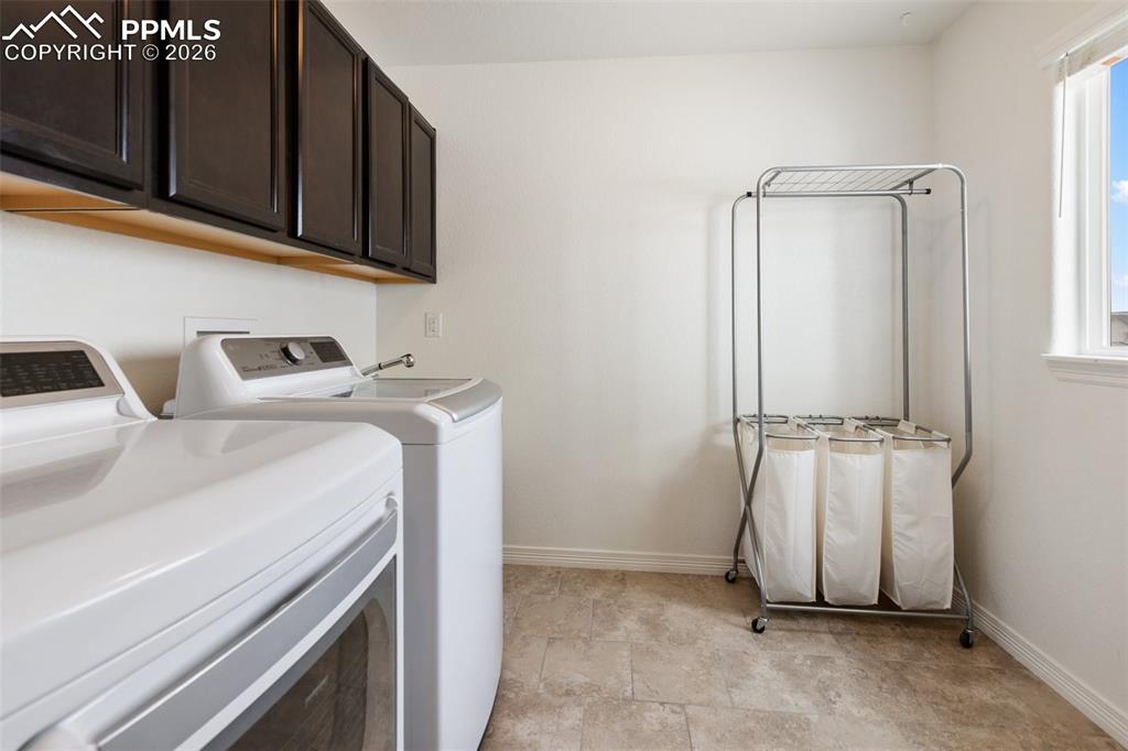8458 Chasewood Loop Colorado Springs CO 80908