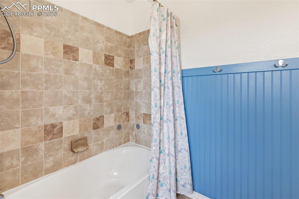 8458 Chasewood Loop Colorado Springs CO 80908