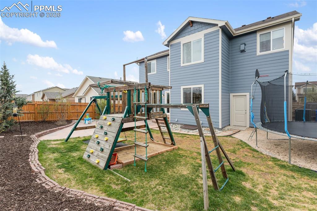 8458 Chasewood Loop Colorado Springs CO 80908