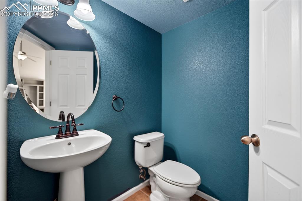 8278 Chasewood Loop Colorado Springs CO 80908
