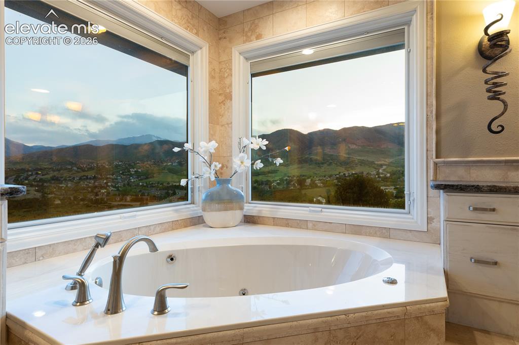 2550 Oak Hills Drive Colorado Springs CO 80919