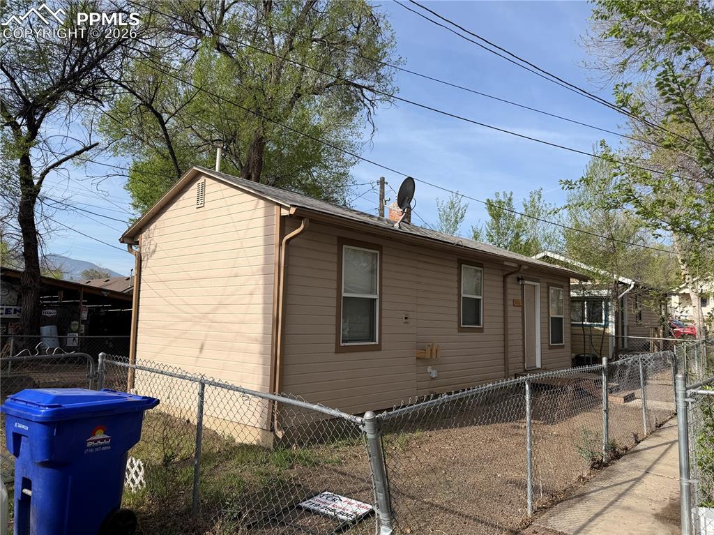411 1/2 N Spruce Street Colorado Springs CO 80905