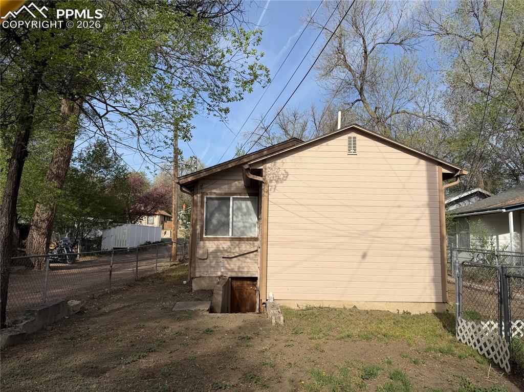 411 1/2 N Spruce Street Colorado Springs CO 80905