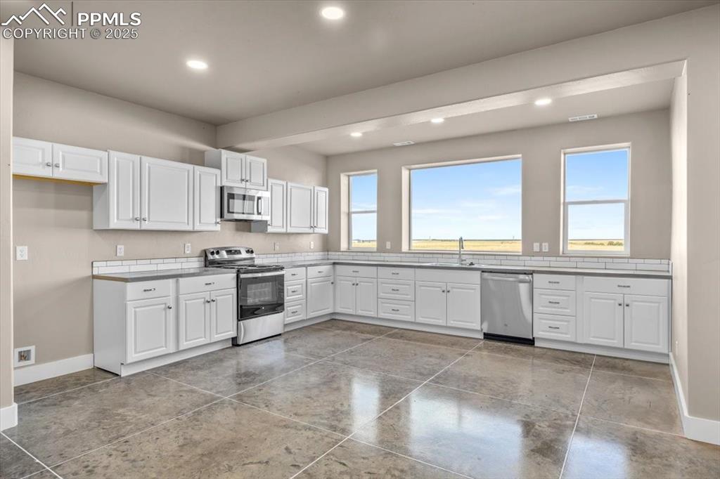 45425 Wolf Creek Drive Bennett CO 80102